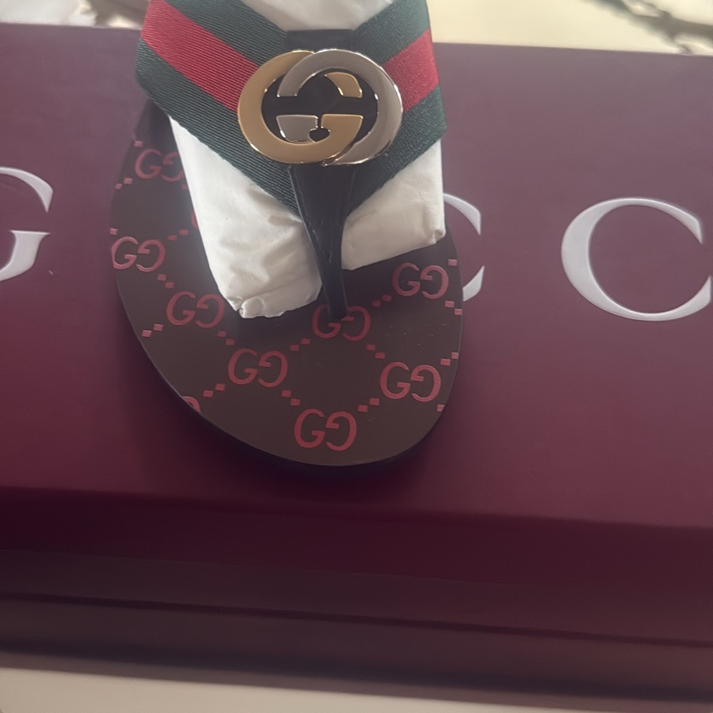 Gucci Men's Black and Red Sandals
